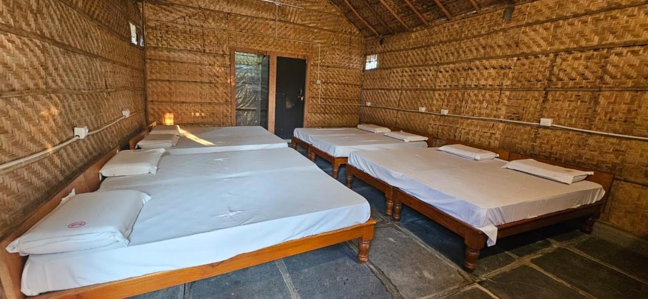 The King On The Rocks Resort Hampi Buitenkant foto