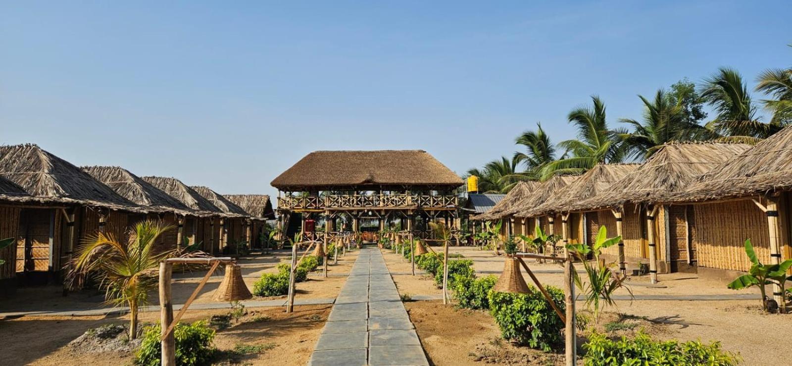 The King On The Rocks Resort Hampi Buitenkant foto