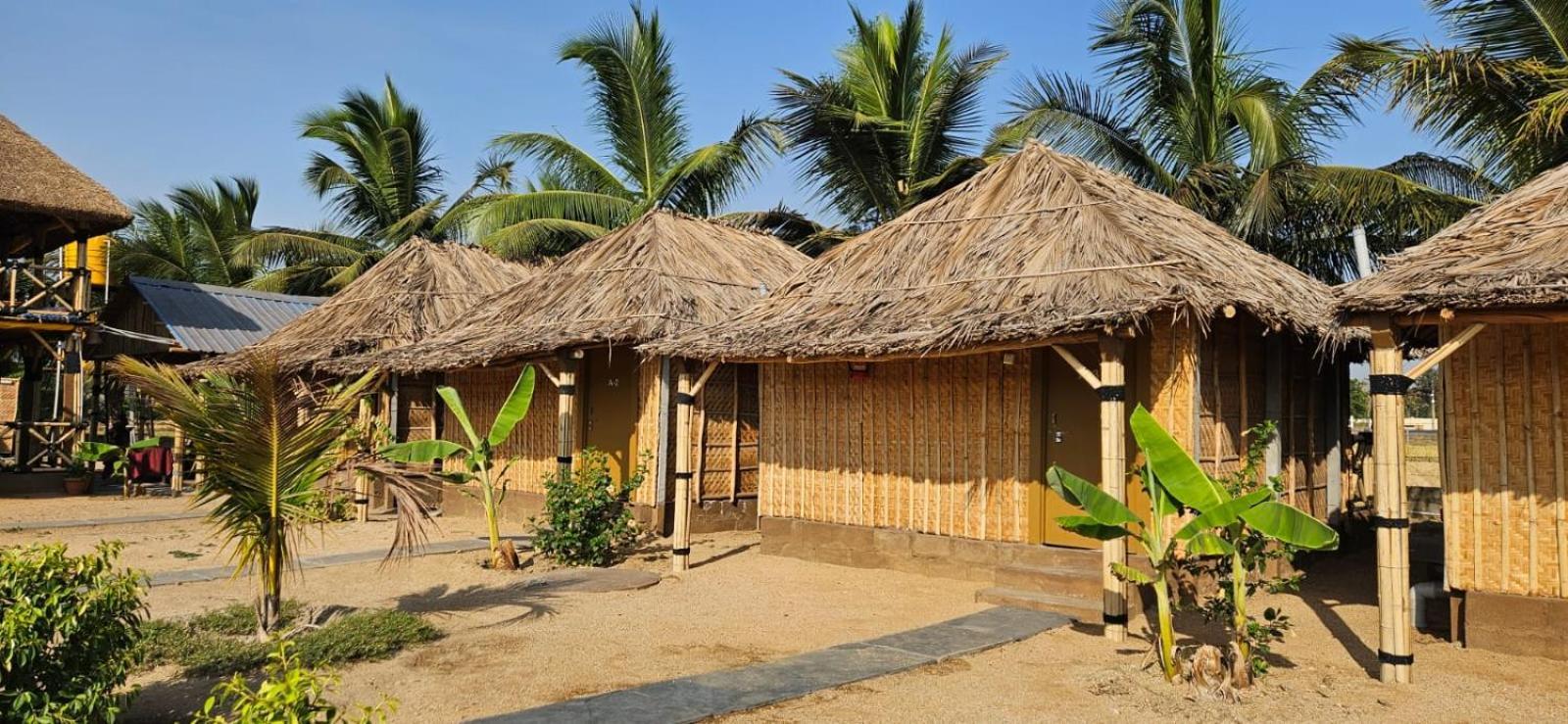 The King On The Rocks Resort Hampi Buitenkant foto